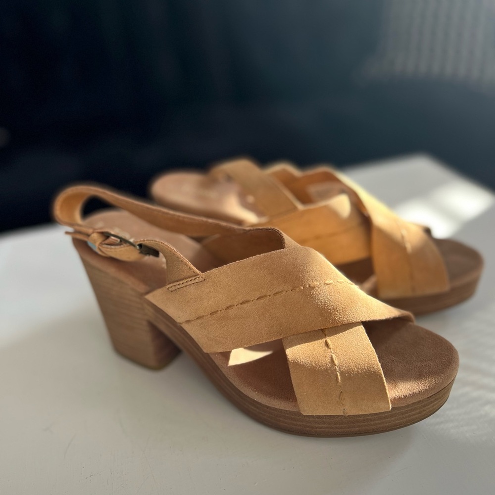 Toms Tan Suede Block Heel Sandals